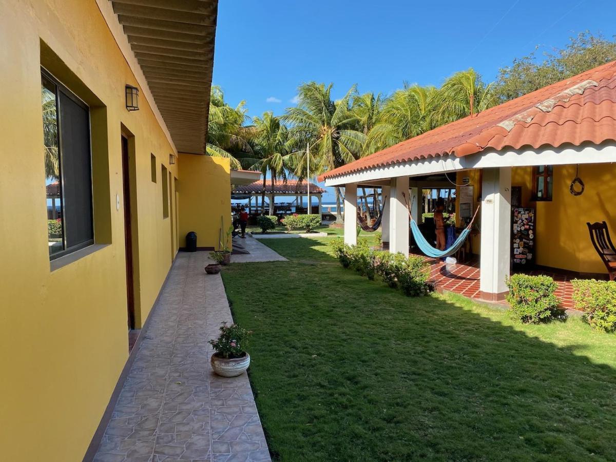 Transito Solid Surf Camp Hostel Nicaragua מראה חיצוני תמונה