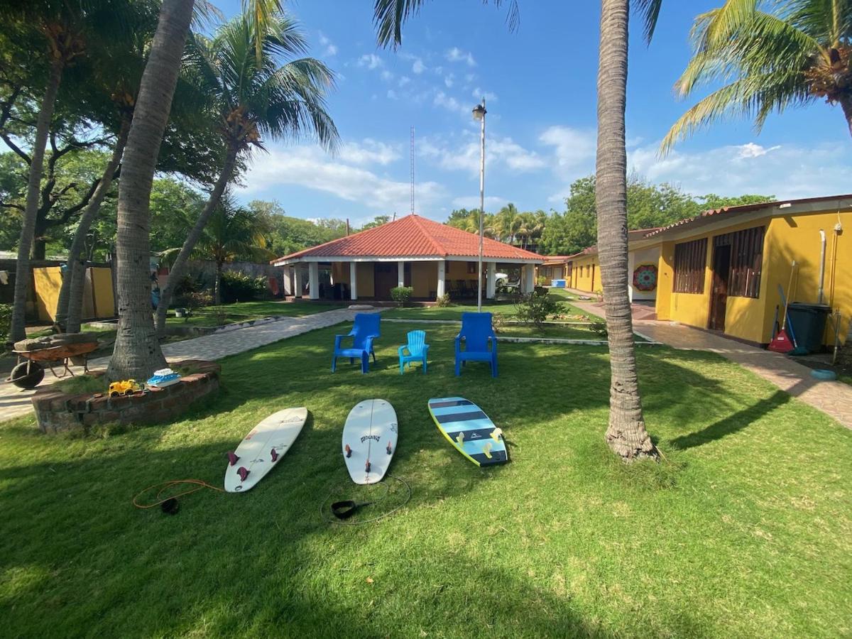 Transito Solid Surf Camp Hostel Nicaragua מראה חיצוני תמונה