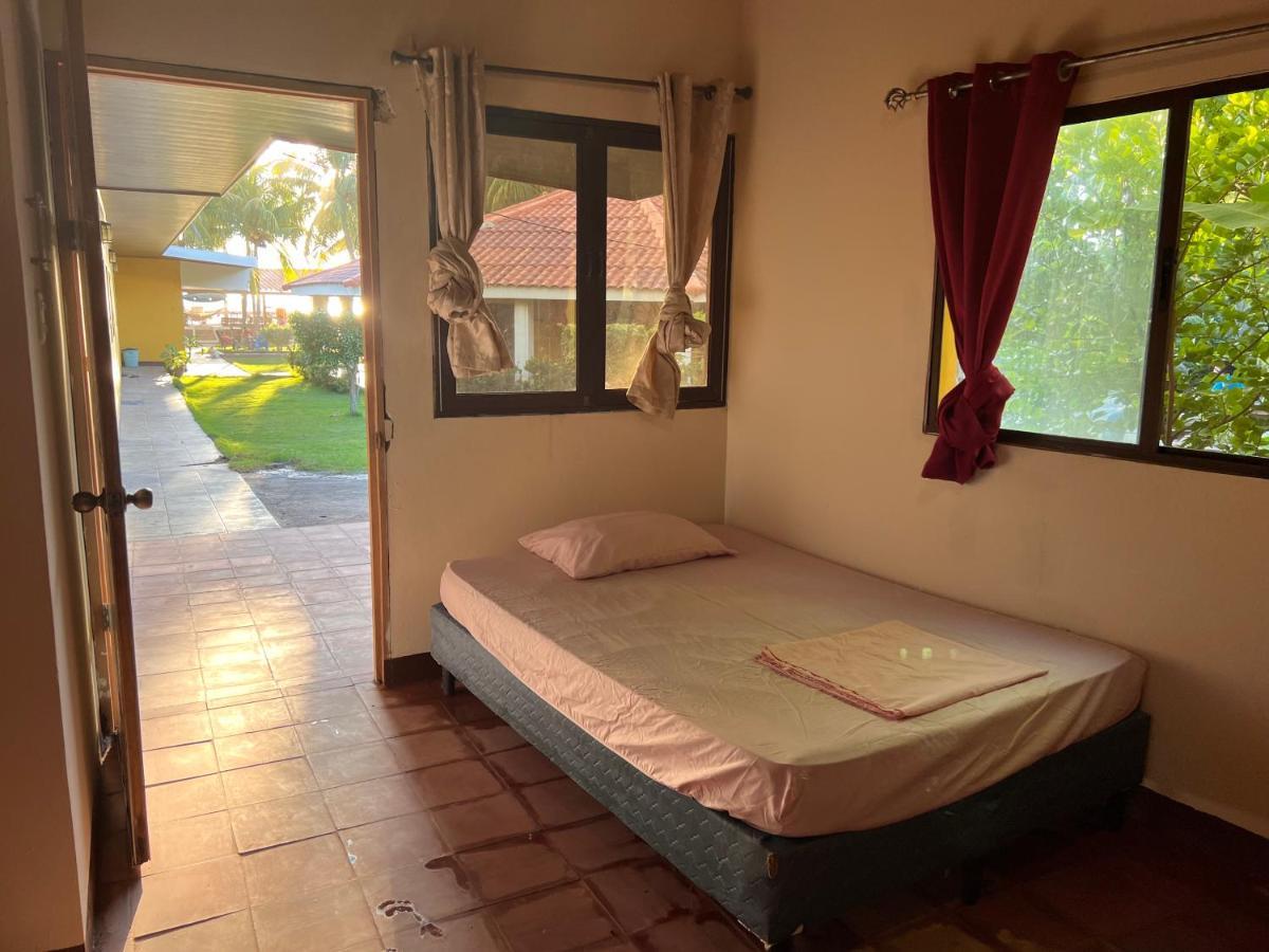 Transito Solid Surf Camp Hostel Nicaragua מראה חיצוני תמונה